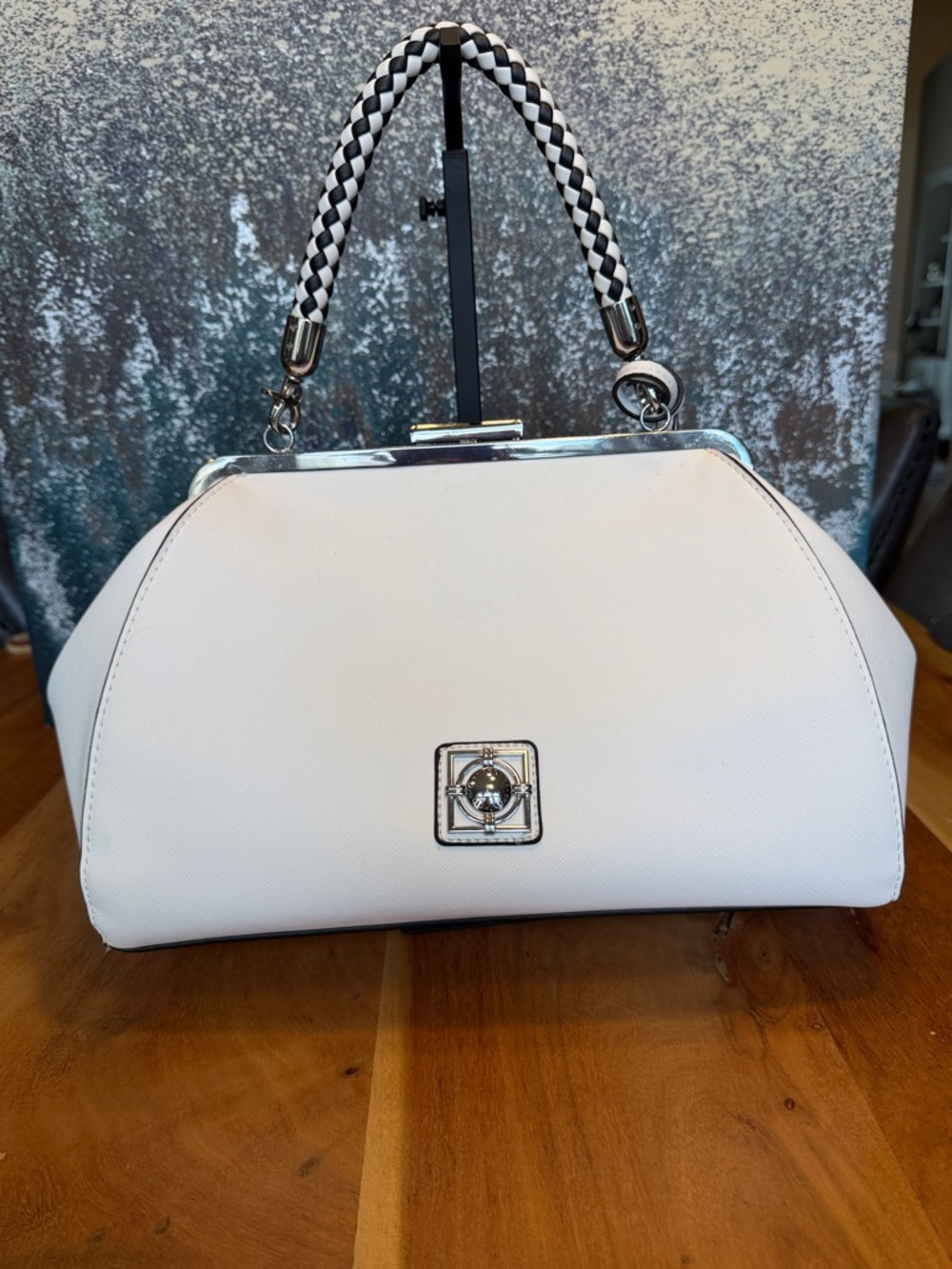 Catherine Malandrino Coquette Floral Appliqué Satchel Ivory/Tan (VGUC) - Picture 12 of 17